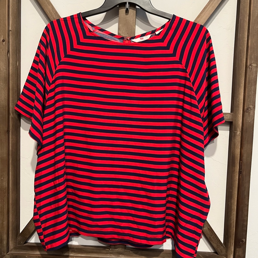 Levi’s  Red-Blue Striped back zipper Top NEW WITH TAGS 2X.